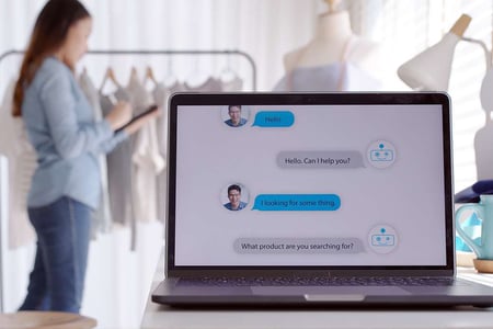 Improve eCommerce CX with chatbots