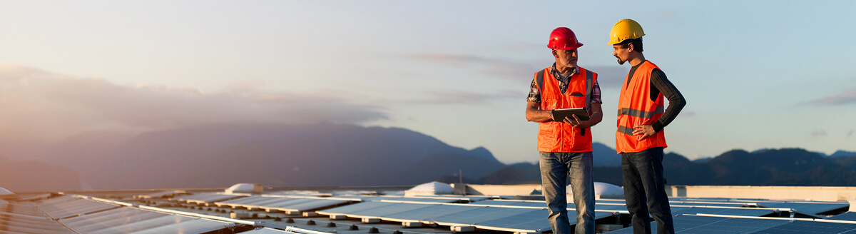03_Solutions_Desktop_1200x328_iStock-2159183136